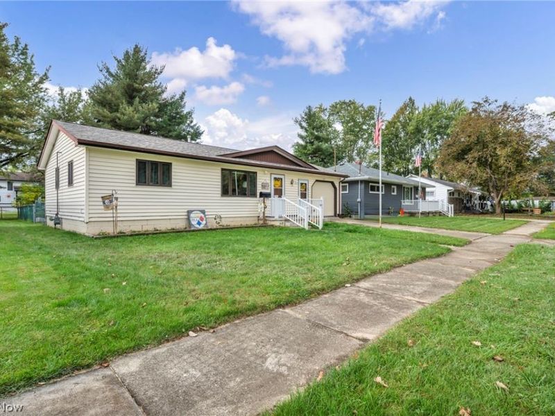 455 Lemae Street, Newton Falls, OH 44444 Photo 2