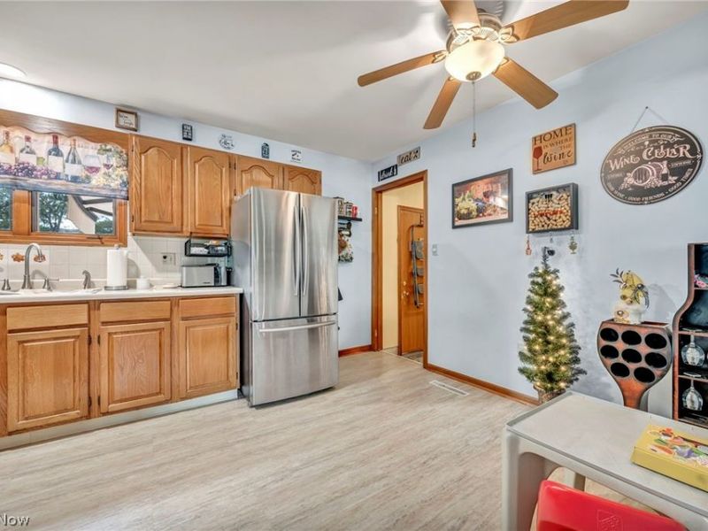 455 Lemae Street, Newton Falls, OH 44444 Photo 7
