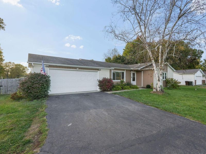 1161 Gender Road, Canal Winchester, OH 43110 Photo 2