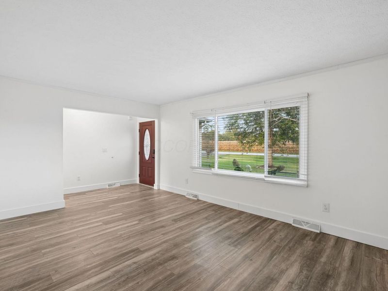 1161 Gender Road, Canal Winchester, OH 43110 Photo 5