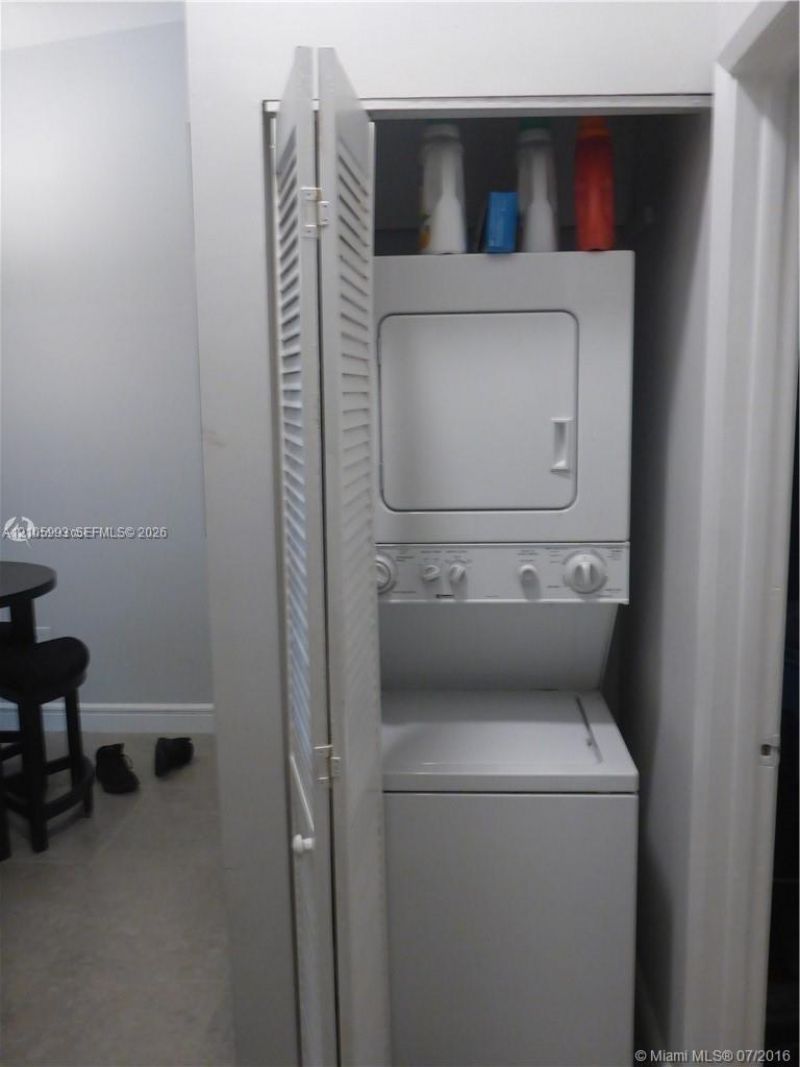 6880 NW 166th Ter , Unit 1001, Miami Lakes, FL 33014 Photo