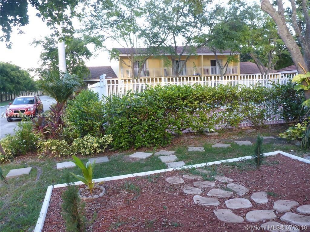 6880 NW 166th Ter , Unit 1001, Miami Lakes, FL 33014 Photo