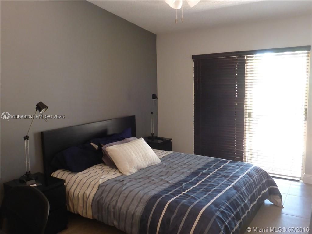 6880 NW 166th Ter , Unit 1001, Miami Lakes, FL 33014 Photo