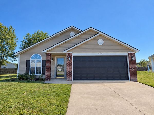 2101 Greenbrier Circle , Claremore, OK 74017