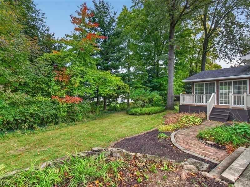 2550 Dogwood Drive NE, Massillon, OH 44646 Photo 4