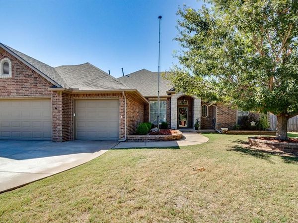 8616 NW 113th Court, Oklahoma City, OK 73162