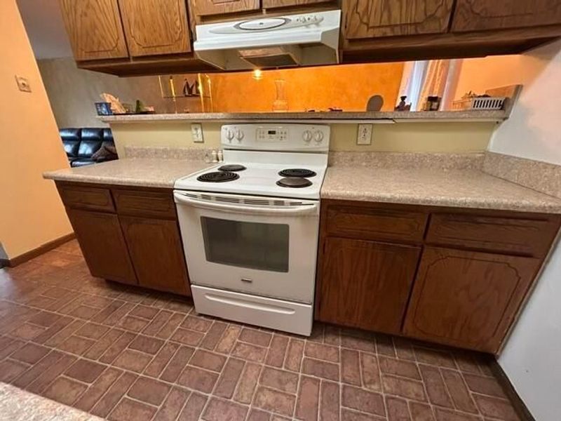 2856 Vantage Point Drive, Columbus, OH 43224 Photo 7