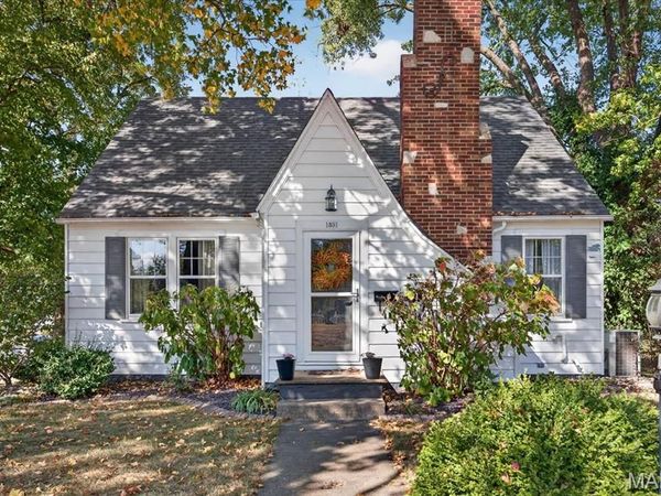 1391 Fairfax Street, Carlyle, IL 62231