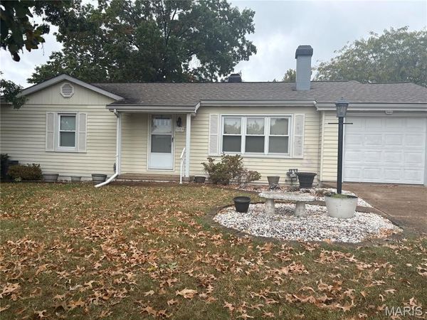 1 Anthony Court , Arnold, MO 63010