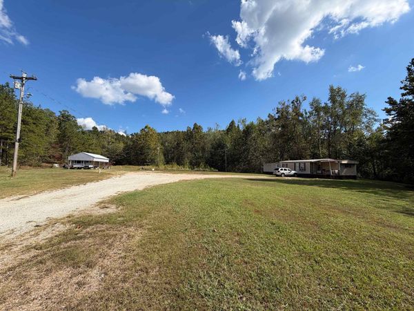 7156 128 HWY, Savannah, TN 38372