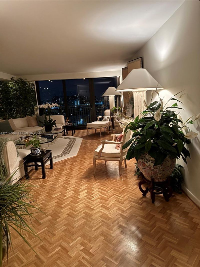 210 174th St, Unit 1610, Sunny Isles Beach, FL 33160 Photo