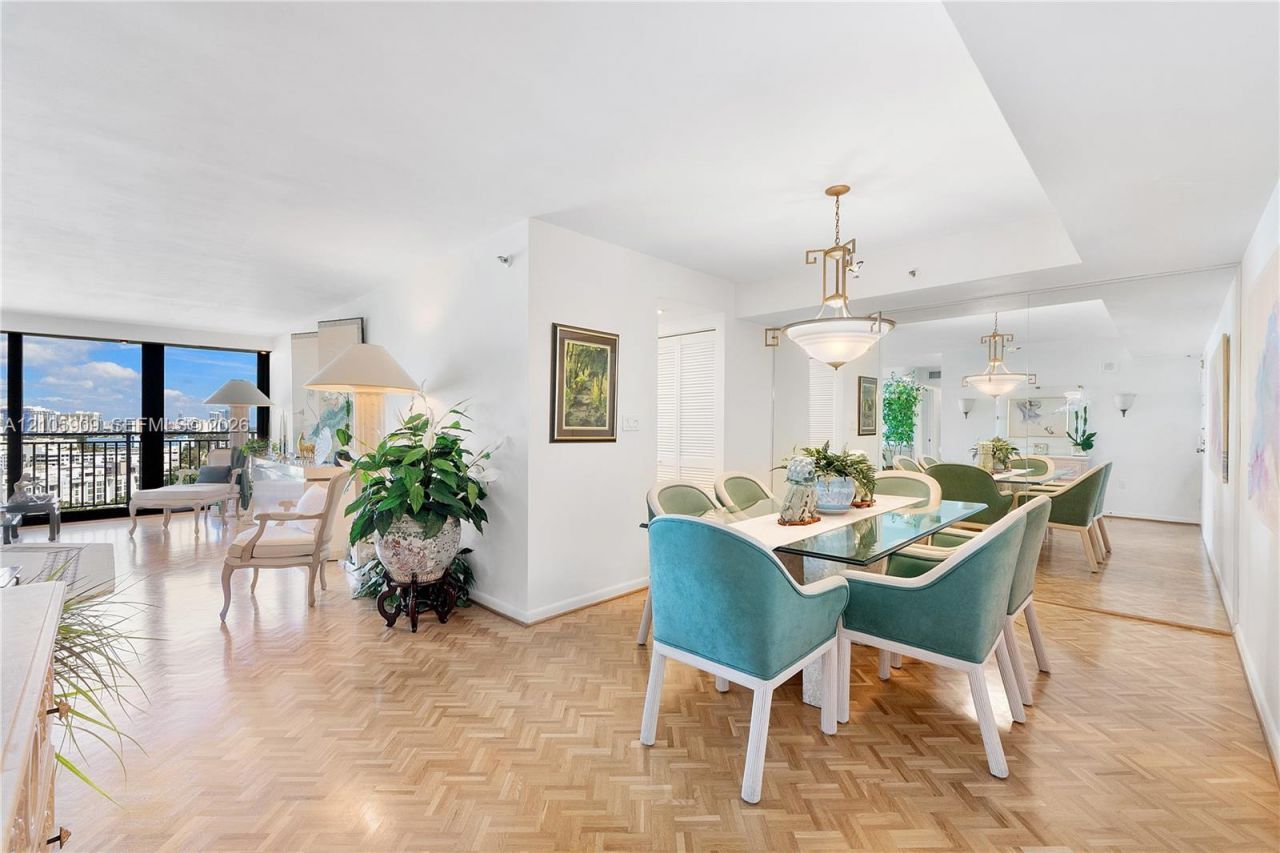 210 174th St, Unit 1610, Sunny Isles Beach, FL 33160 Photo