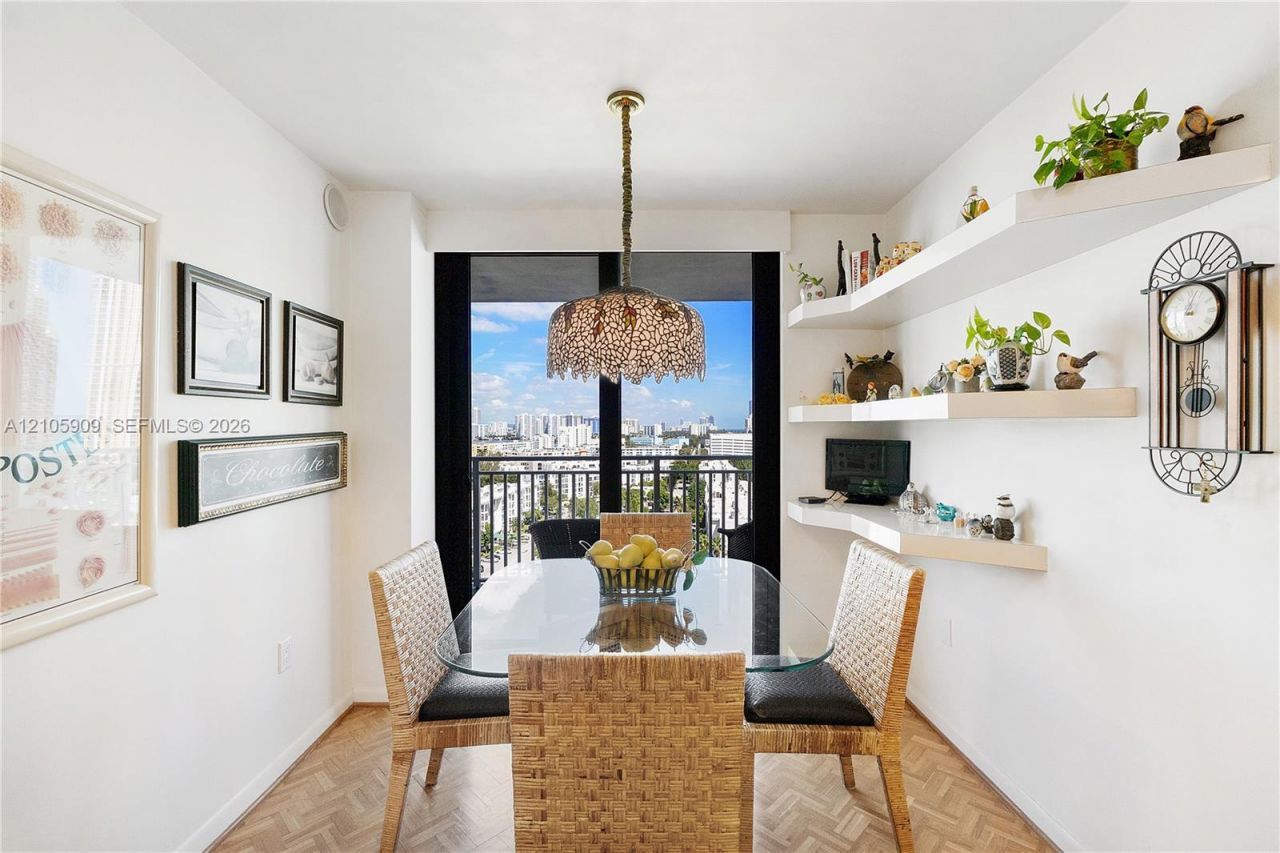 210 174th St, Unit 1610, Sunny Isles Beach, FL 33160 Photo
