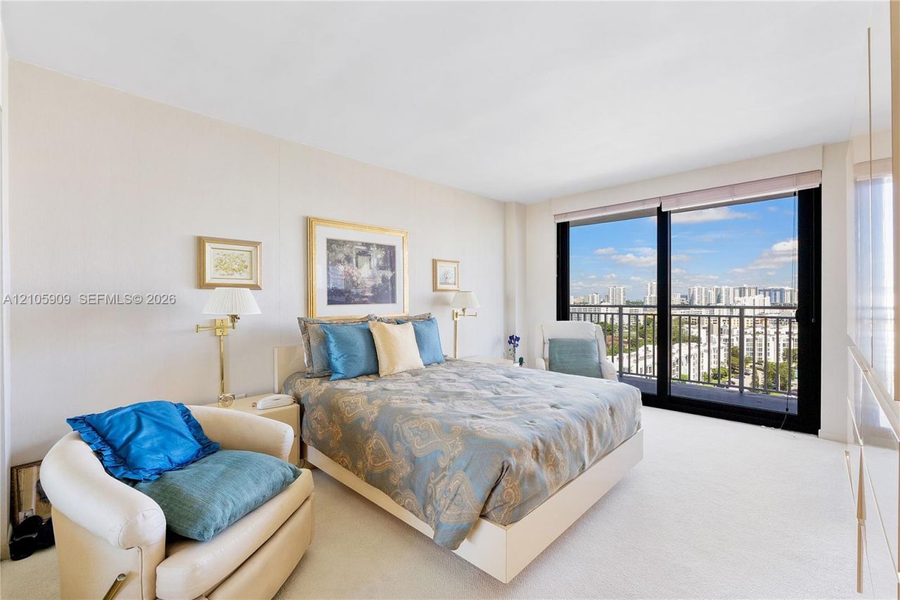 210 174th St, Unit 1610, Sunny Isles Beach, FL 33160 Photo