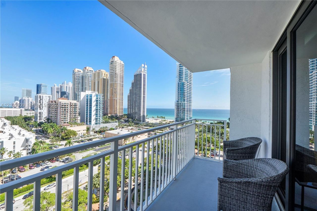 210 174th St, Unit 1610, Sunny Isles Beach, FL 33160 Photo