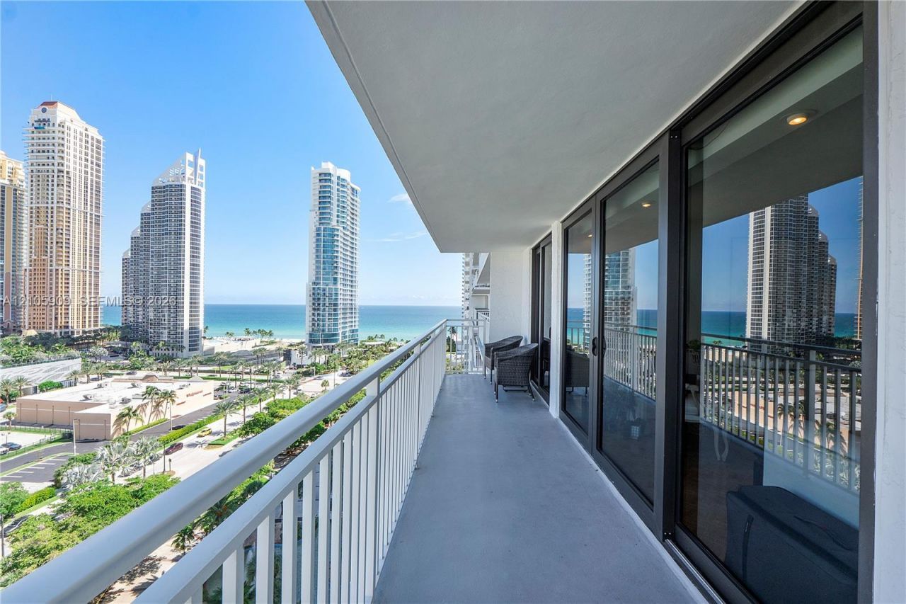 210 174th St, Unit 1610, Sunny Isles Beach, FL 33160 Photo