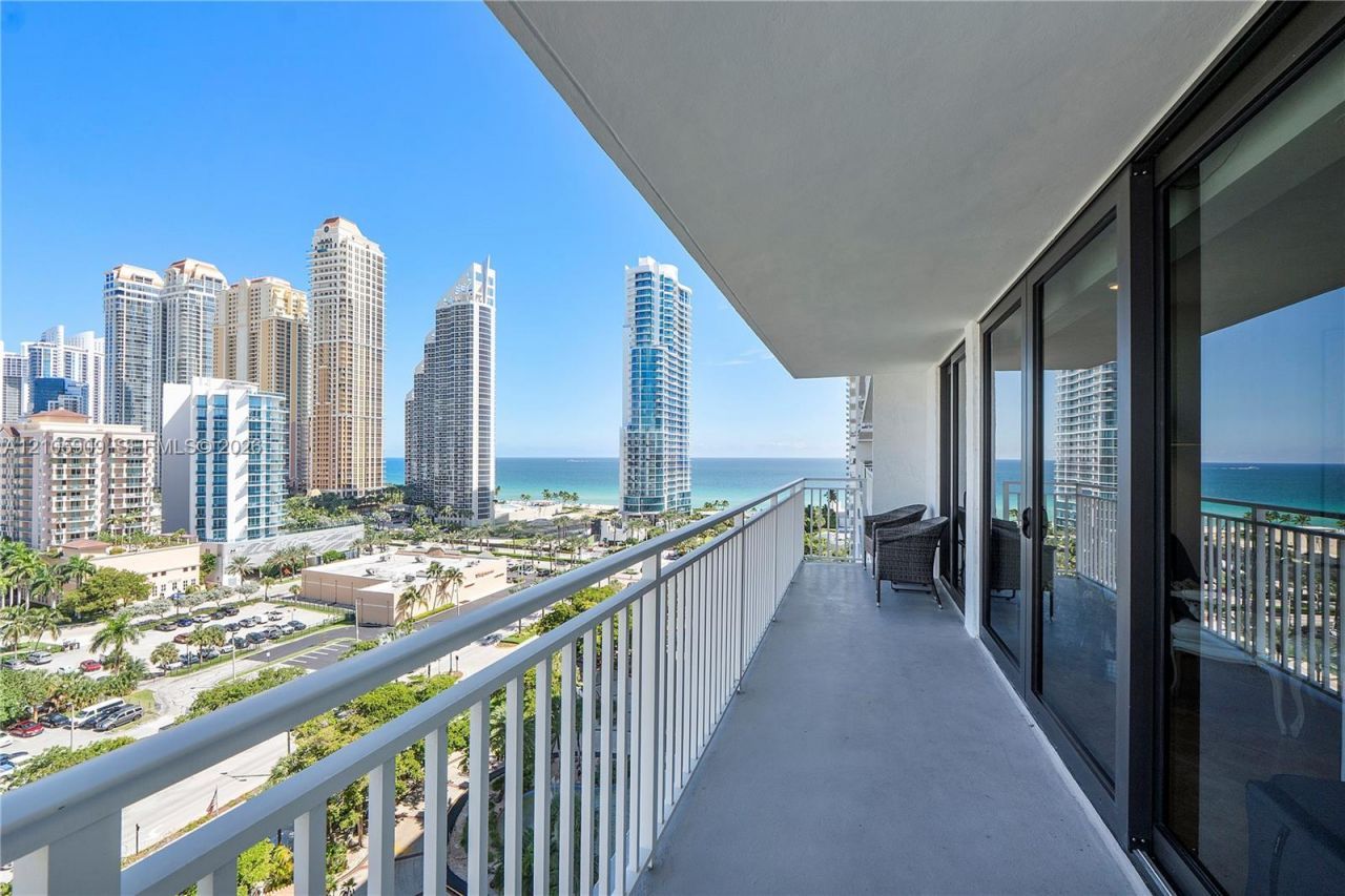 210 174th St, Unit 1610, Sunny Isles Beach, FL 33160 Photo