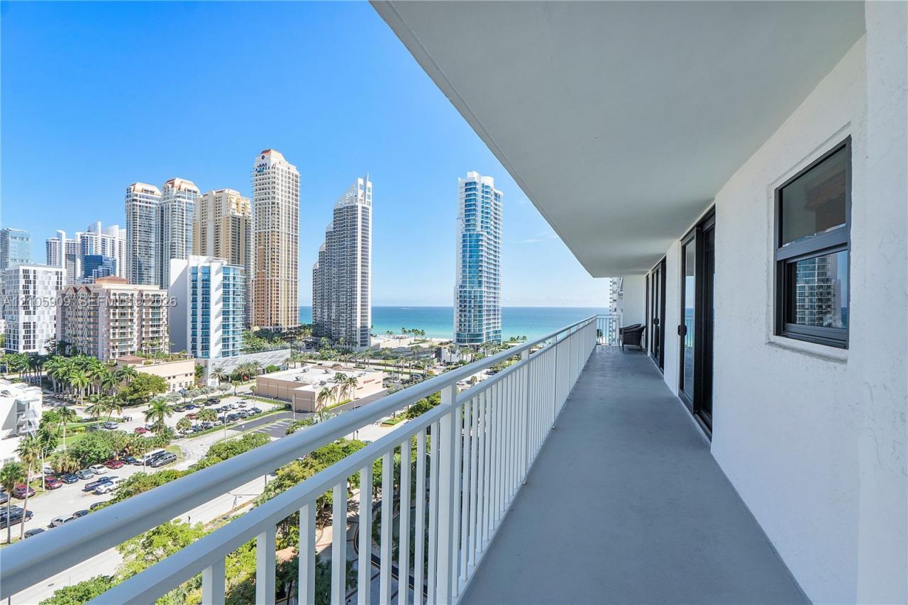 210 174th St, Unit 1610, Sunny Isles Beach, FL 33160 Photo