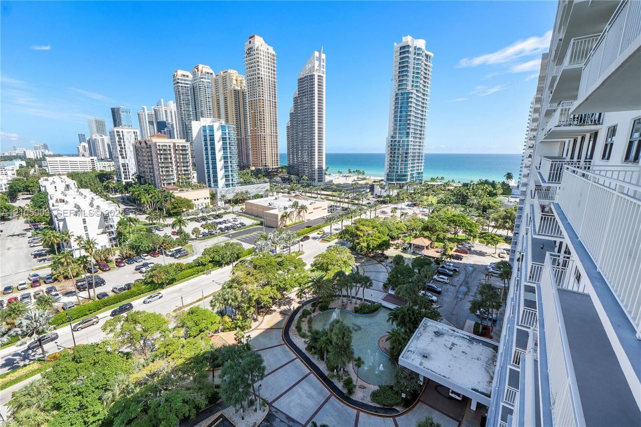 210 174th St, Unit 1610, Sunny Isles Beach, FL 33160 Photo