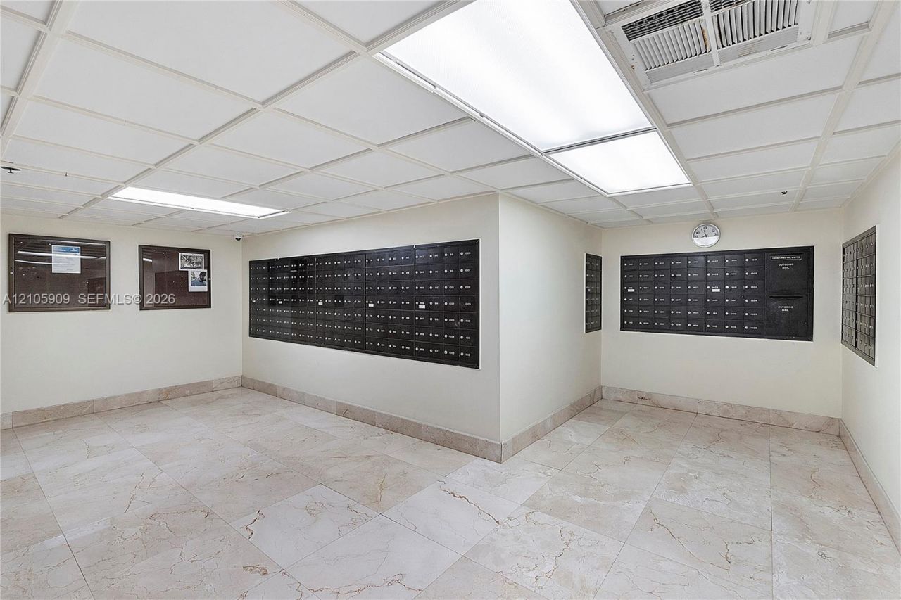 210 174th St, Unit 1610, Sunny Isles Beach, FL 33160 Photo