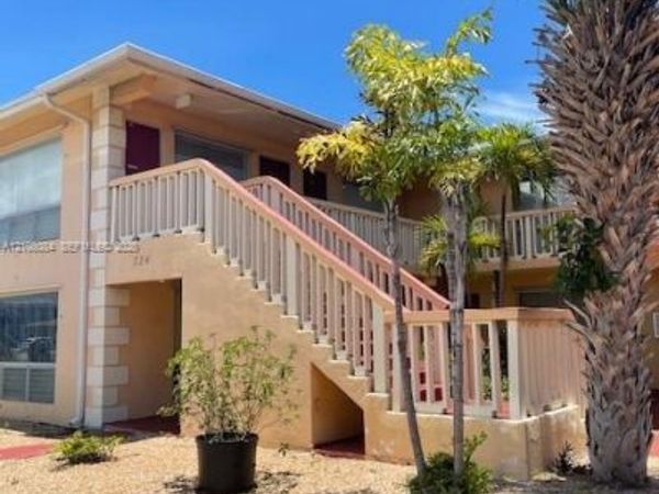 324 SE 10th Ave , Unit 1-8, Pompano Beach, FL 33060