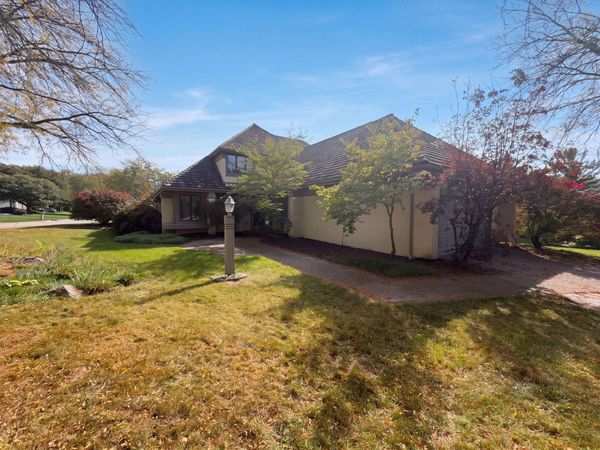 139 Green Springs Drive , Columbus, OH 43235