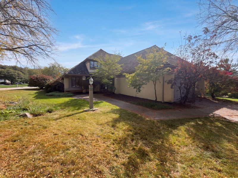 139 Green Springs Drive , Columbus, OH 43235 Photo 1
