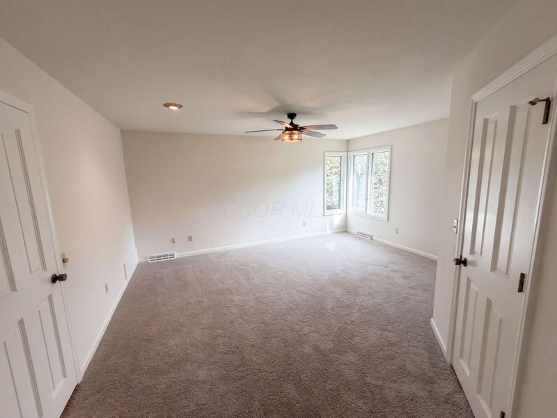 139 Green Springs Drive , Columbus, OH 43235 Photo 4