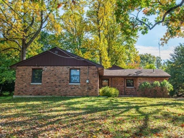 95 Quaker Church Rd, Randolph, NJ 07869