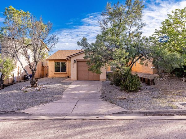 11104 King Rail Road SW, Albuquerque, NM 87121