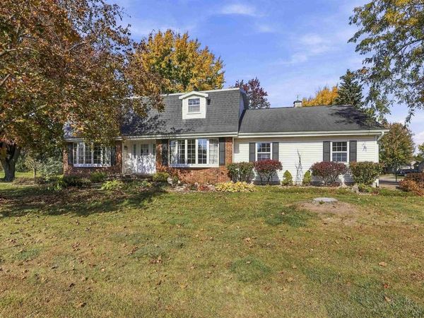 201 PINECREST COURT, Black Creek, WI 54106