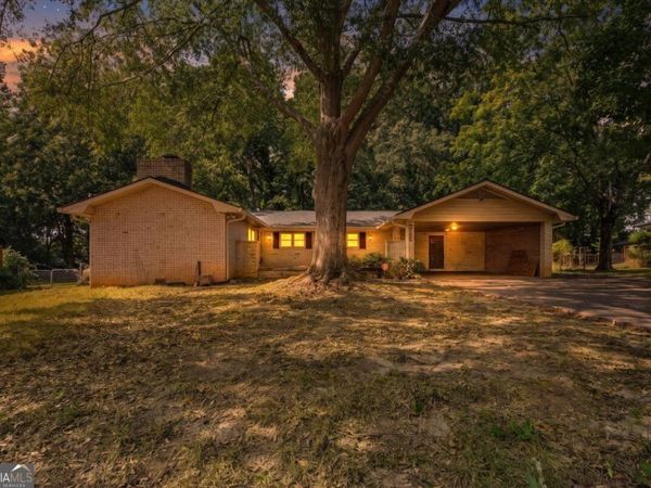 8055 Crown Way, Jonesboro, GA 30238