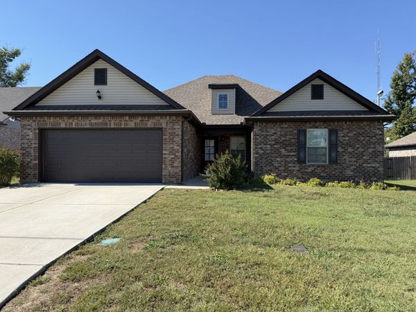505 Preserve Cir , Manchester, TN 37355