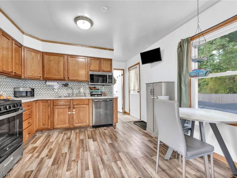 446 Circle Drive, Newton Falls, OH 44444 Photo 9