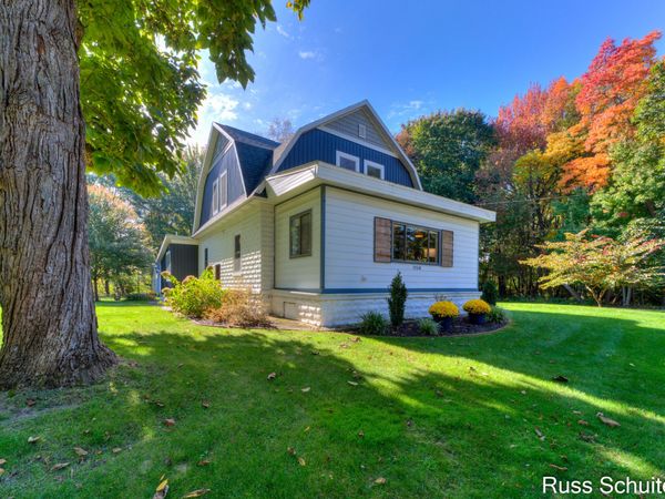 15514 State Road, Spring Lake, MI 49456