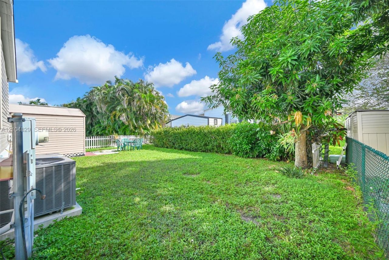 1880 SW 83rd Ter, Davie, FL 33324 Photo