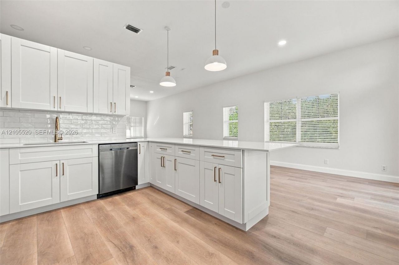 649 Willow Bend Rd, Weston, FL 33327 Photo