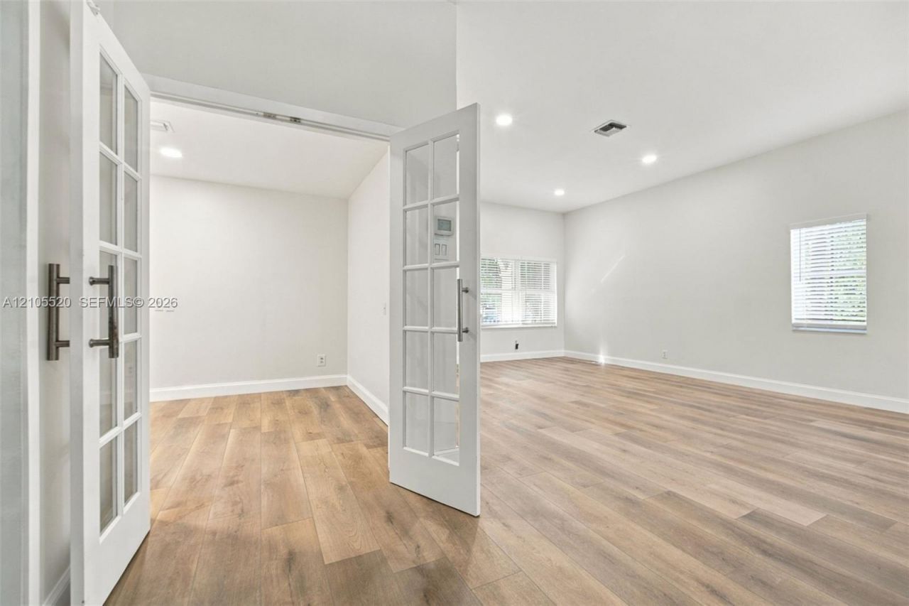 649 Willow Bend Rd, Weston, FL 33327 Photo