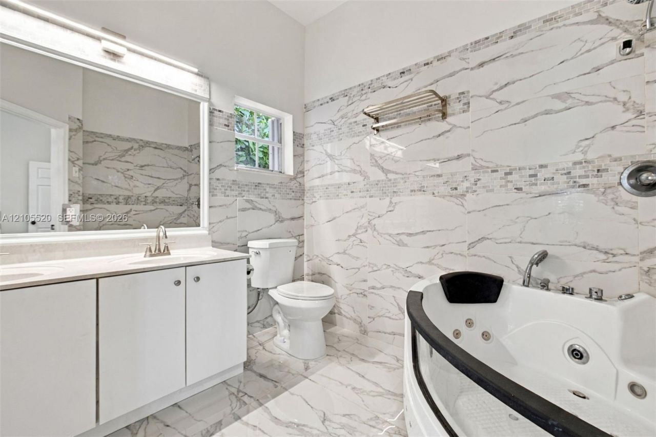 649 Willow Bend Rd, Weston, FL 33327 Photo