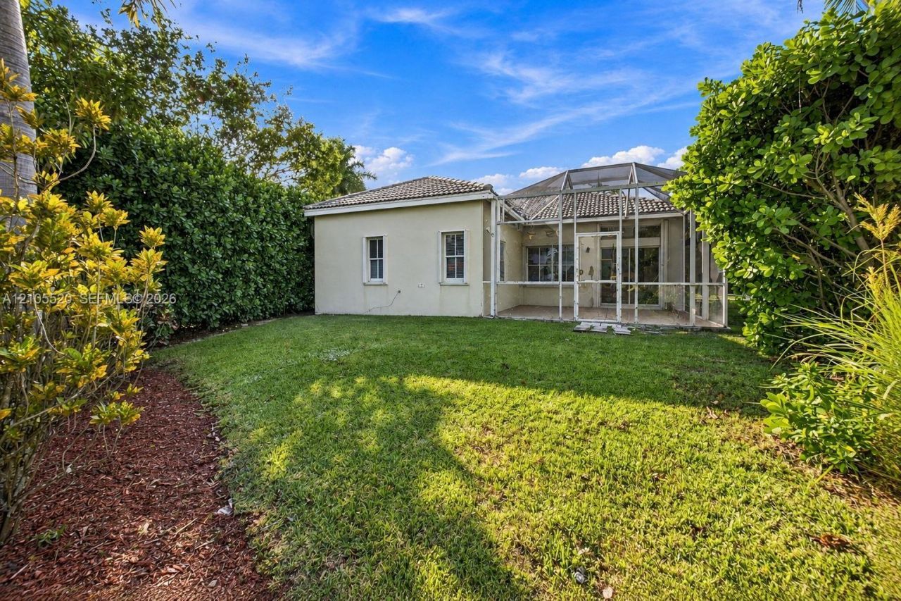649 Willow Bend Rd, Weston, FL 33327 Photo
