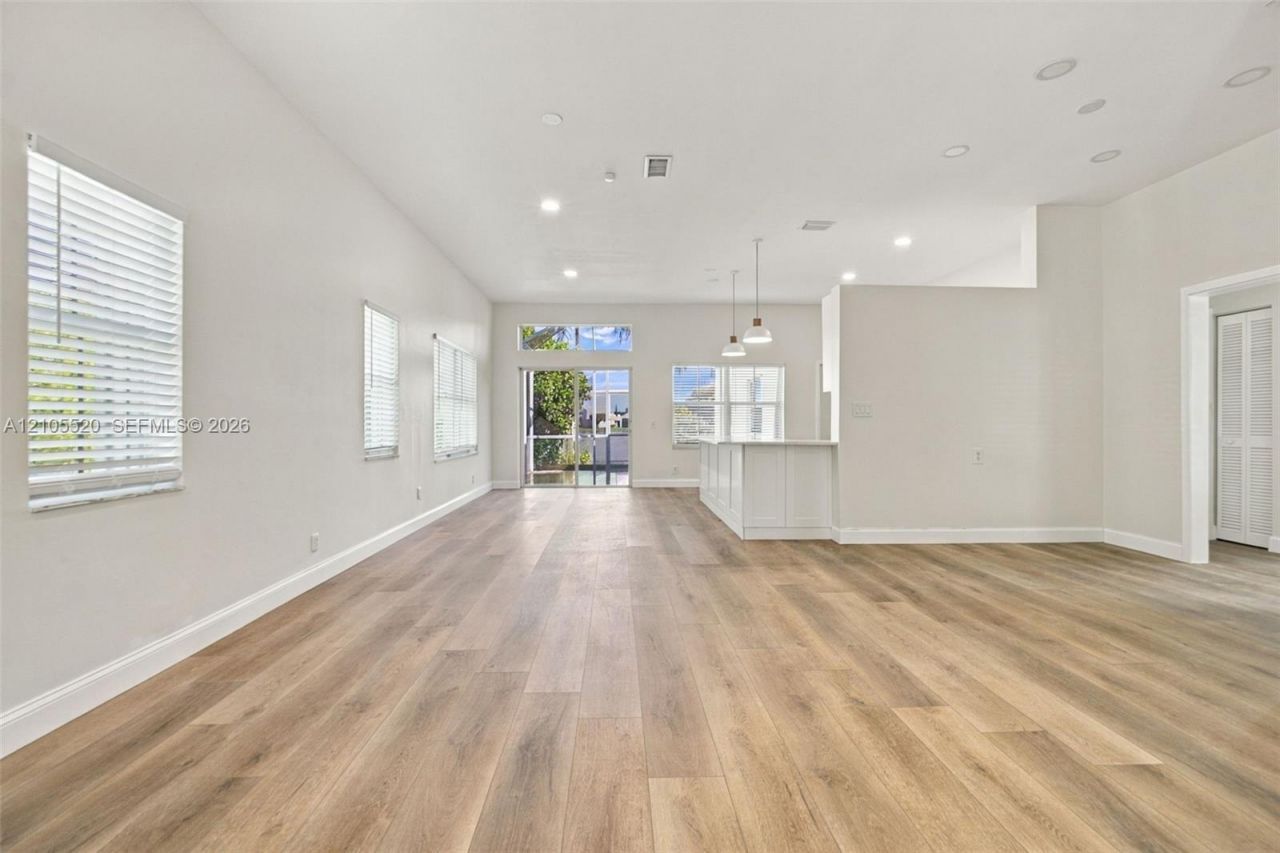 649 Willow Bend Rd, Weston, FL 33327 Photo