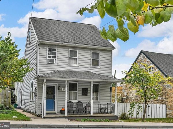 23 E HIGH STREET , MAYTOWN, PA 17550
