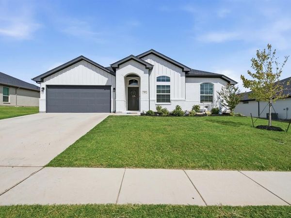 120 Mesa Drive, Glen Rose, TX 76043