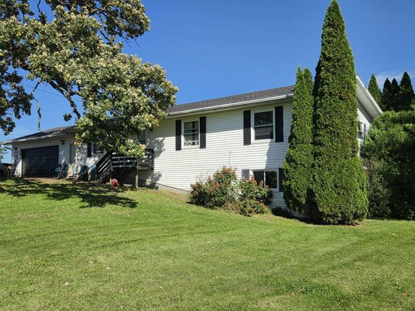 2161 N HARLEM CENTER Road, FREEPORT, IL 61032