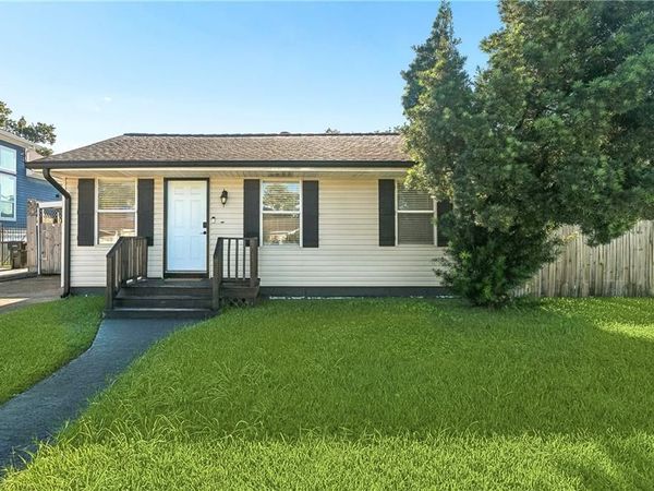 1411 CENTER Street, Arabi, LA 70032