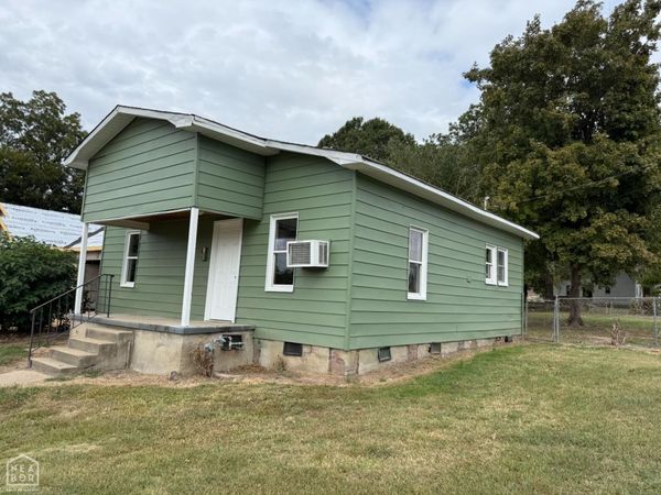 601 W THOMPSON, Paragould, AR 72450