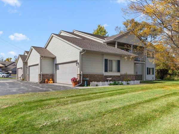 934 Spring Ct, Newburg, WI 53095