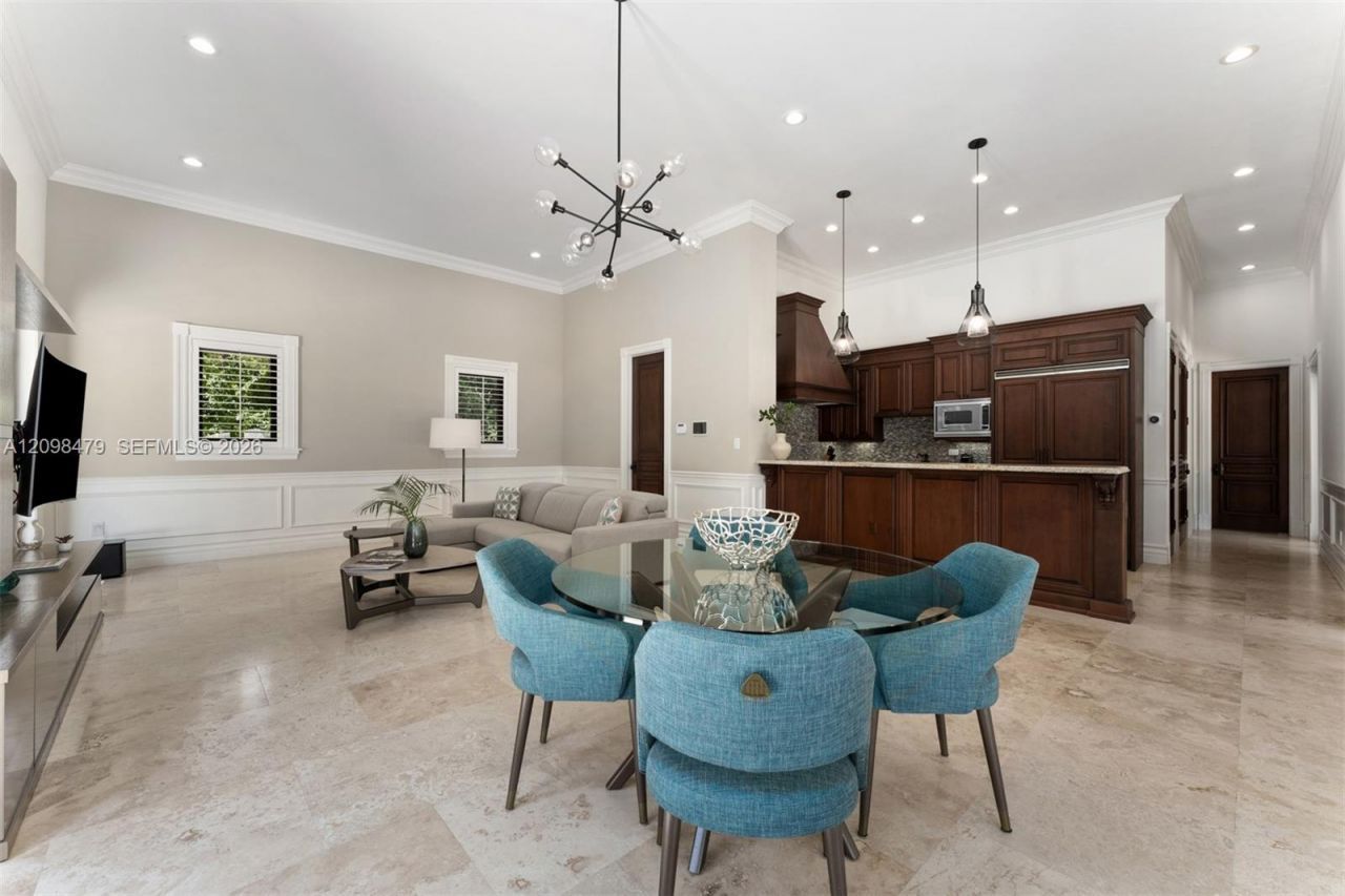 6645 SW 102nd St, Pinecrest, FL 33156 Photo