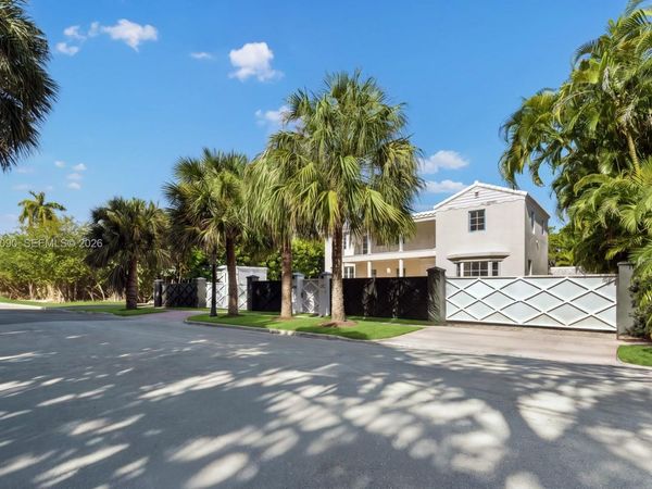 2534 Flamingo Dr , Miami Beach, FL 33140