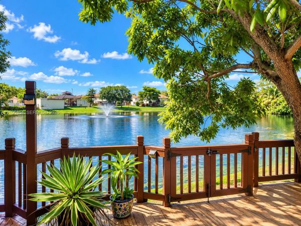 454 NW 97th Pl , Miami, FL 33172
